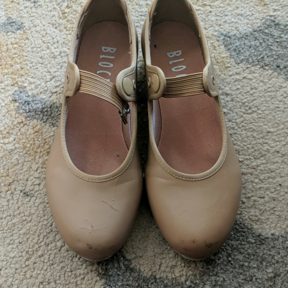 Bloch tan tap shoes